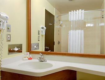 Отель Ramada Limited Голета Экстерьер фото
